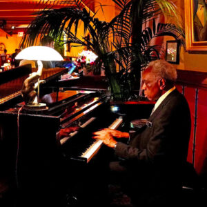 Pianist Dom Salvador